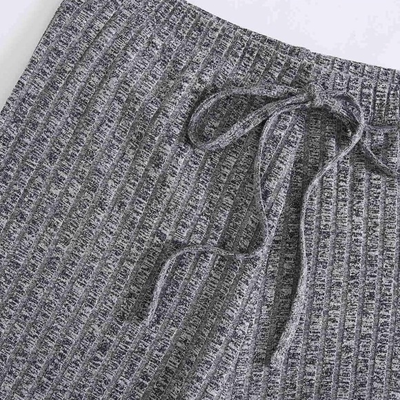 Loungewear Set • Ribbed Crop Top + Pants • Large - Picture 3 of 5